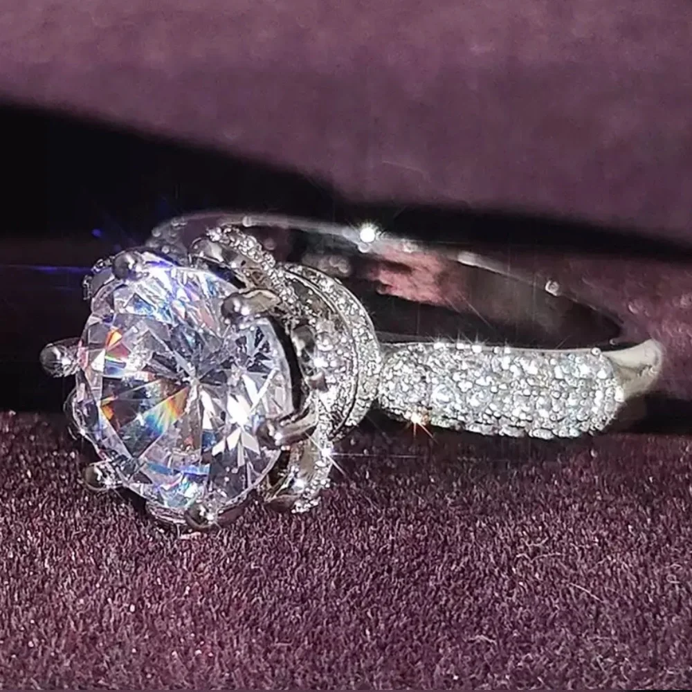 NEW LUXURY 925 STERLING SILVER FLOWERED DIAMOND RING, CUTE RING, SHINY RING. - Picture 5 of 7